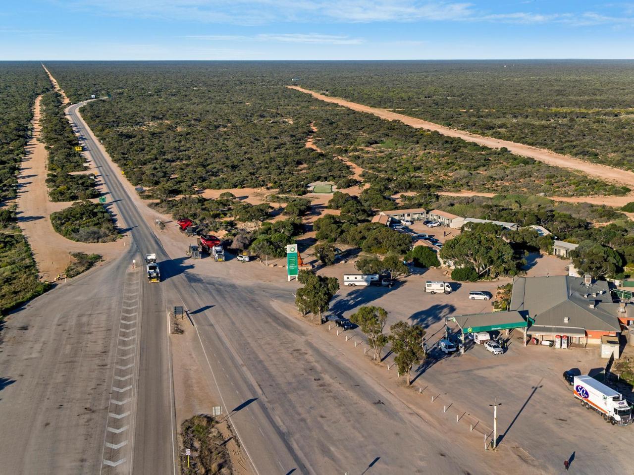 Border Village Roadhouse ภายนอก รูปภาพ